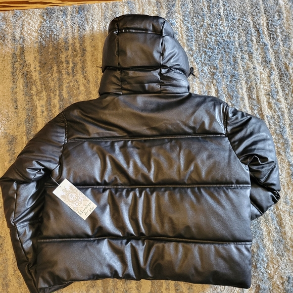 NWT Maralyn & Me Black Puffer Jacket Sleek Design - Picture 2 of 6